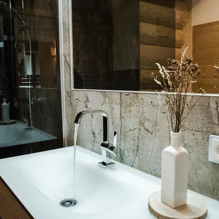Blockhausen Luxus *